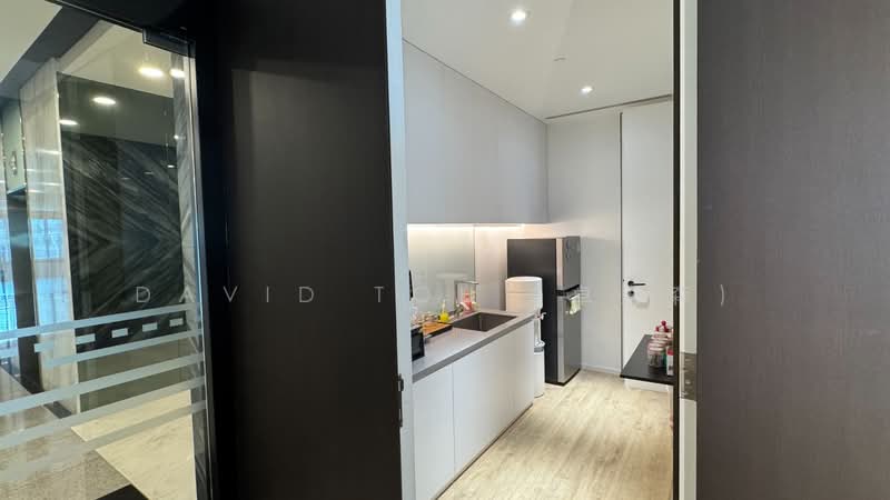 Lift Lobby Frontage Fitted Office, Raffles Place, , 1,985 sqft, Office For Rent, by David Toh (卓宏森), 500117225 - Kitchen - CommercialGuru.com.sg