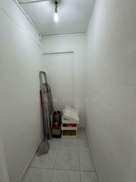 220 Yishun Street 21, 220 Yishun Street 21, 2 Bedrooms, 721 sqft, HDB Flat For Sale, by Tony Lee, 500117228 - PropertyGuru.com.sg