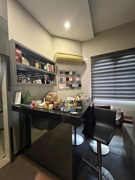 Dyson road, , 4 Bedrooms, 4,200 sqft, Detached House For Sale, by Veron Ng, 500117232 - Interior - PropertyGuru.com.sg