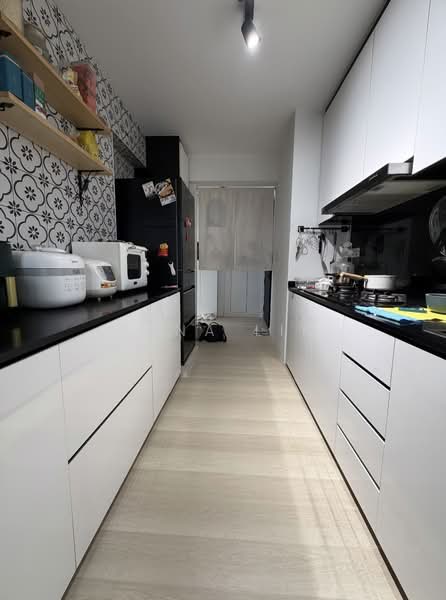 453D Fernvale Road, 453D Fernvale Road, 3 Bedrooms, 1,001 sqft, HDB Flat For Sale, by Yuna Lim, 500117273 - Kitchen - PropertyGuru.com.sg