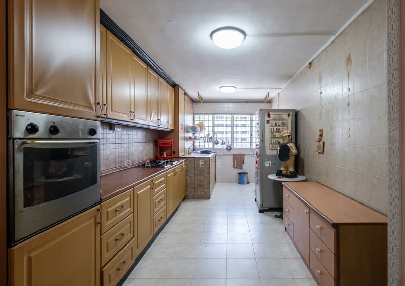 411 Hougang Avenue 10, 411 Hougang Avenue 10, 3 Bedrooms, 979 sqft, HDB Flat For Sale, by Carleel ., 500117281 - Kitchen - PropertyGuru.com.sg