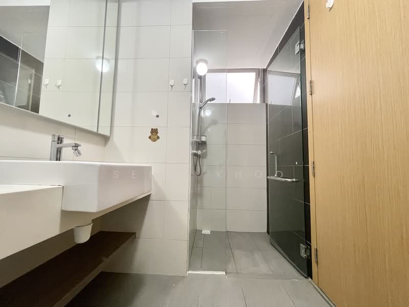 Austville Residences, 13 Sengkang East Avenue, 2 Bedrooms, 807 sqft, Executive Condominium For Rent, by Selin Khoo, 500117286 - Master Bathroom - PropertyGuru.com.sg