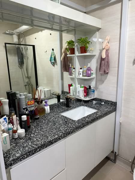 729 Tampines Street 71, 729 Tampines Street 71, 4 Bedrooms, 1,323 sqft, HDB Flat For Sale, by Jose Loh Zhenhao, 500117293 - Bathroom - PropertyGuru.com.sg