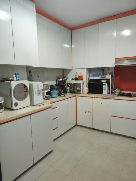 729 Tampines Street 71, 729 Tampines Street 71, 4 Bedrooms, 1,323 sqft, HDB Flat For Sale, by Jose Loh Zhenhao, 500117293 - Kitchen - PropertyGuru.com.sg