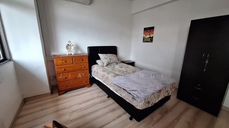 Lakepoint Condo, 2 Lakepoint Drive, 4 Bedrooms, 2,735 sqft, Condominium For Rent, by Jiang Cihui, 500117299 - PropertyGuru.com.sg