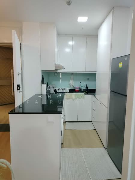 The Plaza, 7500A Beach Road, Room Rental, 150 sqft, Apartment For Rent, by Khairan Fairuzal Kassim, 500117311 - Kitchen - PropertyGuru.com.sg