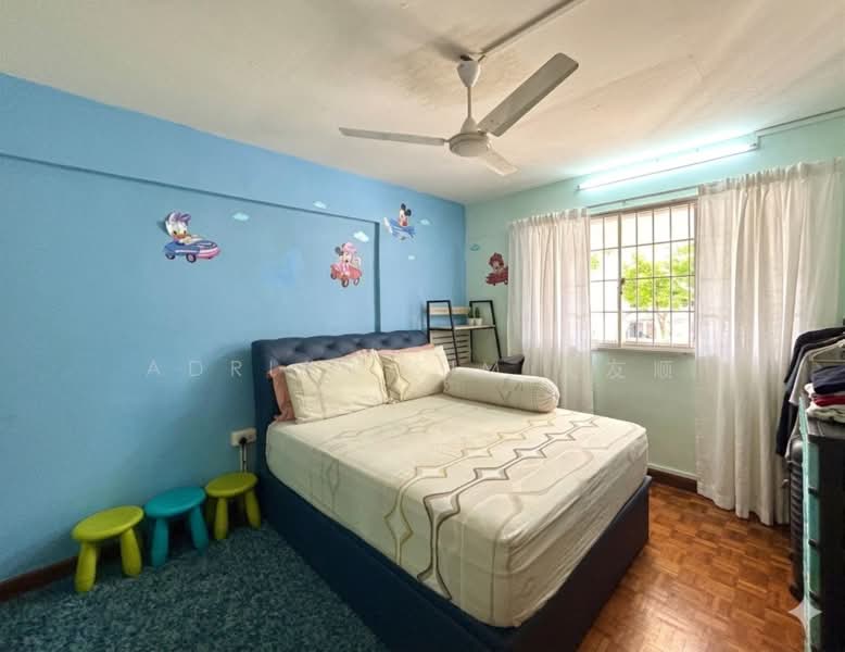 318 Serangoon Avenue 2, 318 Serangoon Avenue 2, 3 Bedrooms, 1,625 sqft, HDB Flat For Sale, by Adrian Sim 沈友顺, 500117317 - Bedroom - PropertyGuru.com.sg