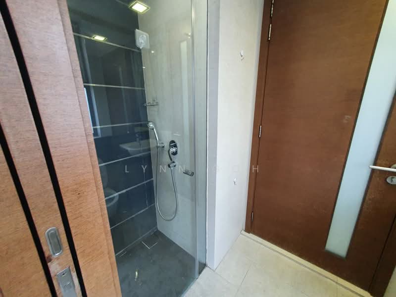 Centra Loft, 3 Lorong 35 Geylang, 2 Bedrooms, 484 sqft, Condominium For Rent, by Lynn Goh, 500117328 - Bathroom - PropertyGuru.com.sg