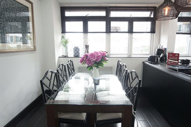 Scintillating Still Designer 3 Bed, , 3 Bedrooms, 1,215 sqft, Apartment For Sale, by Susan Prior, 500117341 - Dining Room - PropertyGuru.com.sg