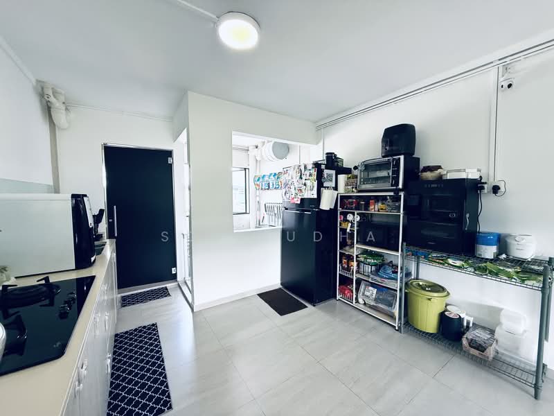 347 Tampines Street 33, 347 Tampines Street 33, 3 Bedrooms, 1,130 sqft, HDB Flat For Sale, by SQ Raudha, 500117354 - Kitchen - PropertyGuru.com.sg