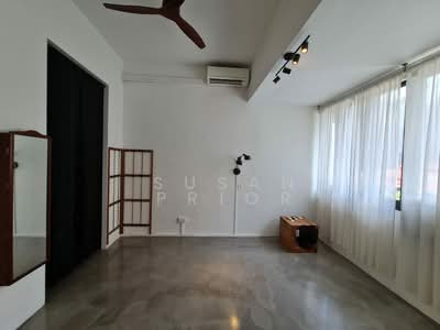 For Rent - Farrer Road Walkup