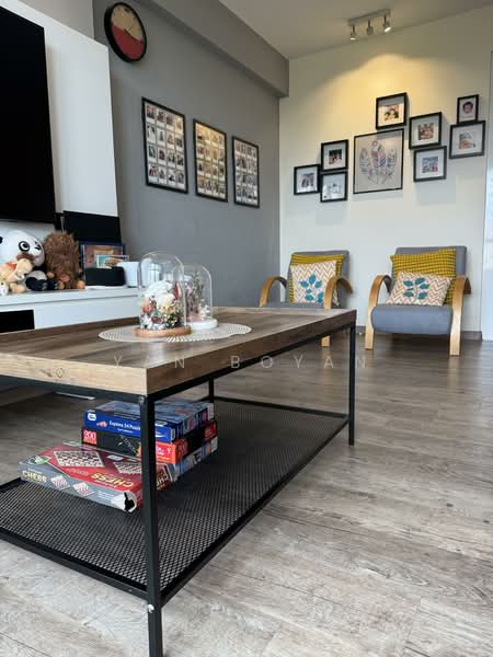 473A Upper Serangoon Crescent, 473A Upper Serangoon Crescent, 3 Bedrooms, 1,001 sqft, HDB Flat For Sale, by YAN BOYAN, 500117367 - Living Room - PropertyGuru.com.sg