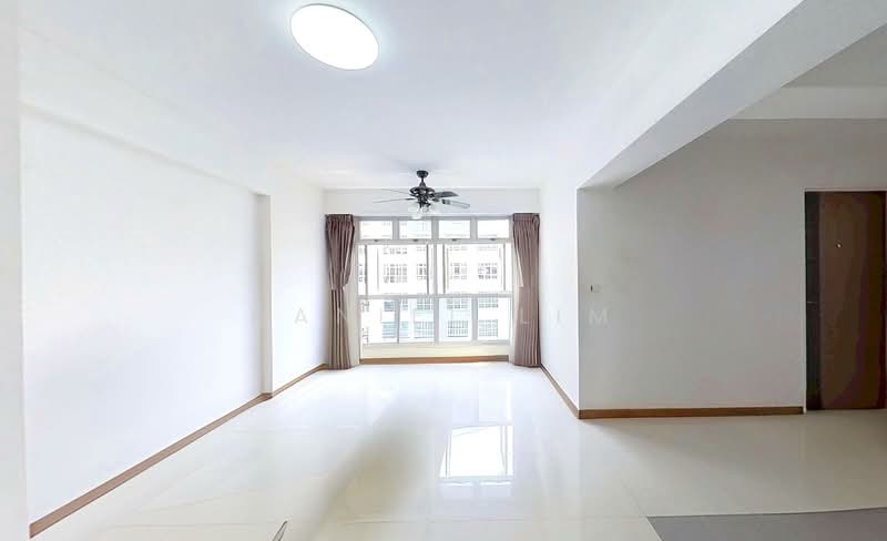 322C Sumang Walk, 322C Sumang Walk, 2 Bedrooms, 732 sqft, HDB Flat For Sale, by Daniel Lim, 500117368 - Living Room defurnished - PropertyGuru.com.sg