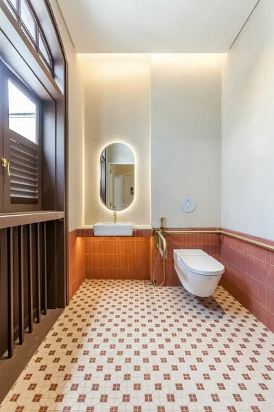✧ Little India Rare Renovated Shophouse w Terrace, Upper Weld Road | Jalan Besar | Serangoon Road, 6,239 sqft, Shop / Shophouse For Rent, by Evon Tan 陈玉凤, 500117379 - Bathroom - CommercialGuru.com.sg
