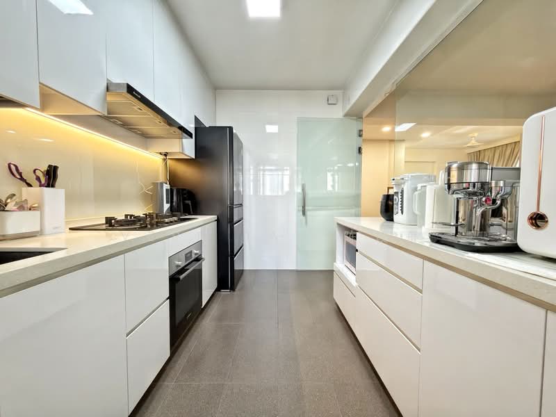 153B Bedok South Road, 153B Bedok South Road, 3 Bedrooms, 1,001 sqft, HDB Flat For Sale, by Vern Tan 陈玟舟, 500117380 - Kitchen - PropertyGuru.com.sg