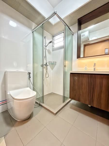 153B Bedok South Road, 153B Bedok South Road, 3 Bedrooms, 1,001 sqft, HDB Flat For Sale, by Vern Tan 陈玟舟, 500117380 - Bathroom - PropertyGuru.com.sg
