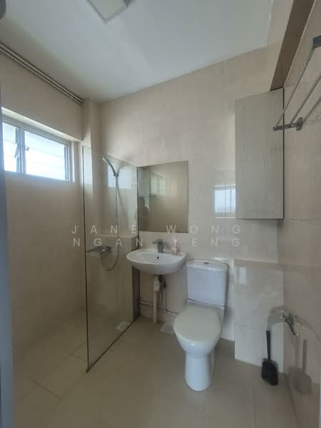 170 Bukit Batok West Avenue 8, 170 Bukit Batok West Avenue 8, 3 Bedrooms, 1,496 sqft, HDB Flat For Sale, by Jane Wong Ngan Yeng, 500117388 - Bathroom - PropertyGuru.com.sg