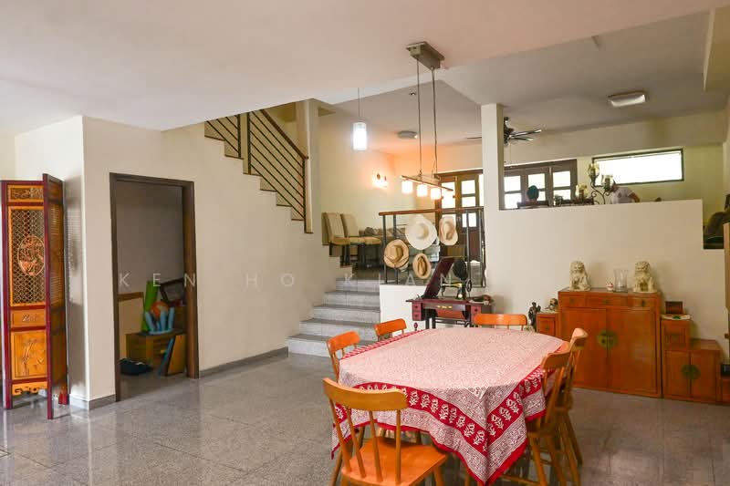 West Coast Gardens, 48 West Coast Terrace, 4 Bedrooms, 3,400 sqft, Terraced House For Rent, by Ken Ho Kian Hwa, 500117389 - Dining Room - PropertyGuru.com.sg