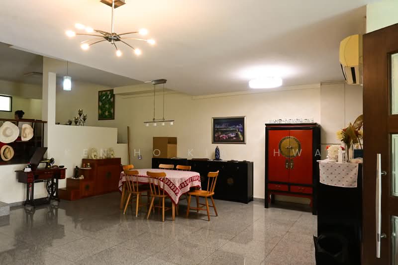 West Coast Gardens, 48 West Coast Terrace, 4 Bedrooms, 3,400 sqft, Terraced House For Rent, by Ken Ho Kian Hwa, 500117389 - PropertyGuru.com.sg