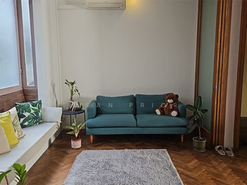 Tiong Bahru Unique Woody Interior Delight, Tiong Bahru, Yong Siak Street, 2 Bedrooms, 1,075 sqft, Conservation House For Rent, by Susan Prior, 500117397 - PropertyGuru.com.sg