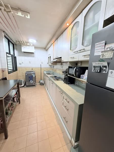 625 Senja Road, 625 Senja Road, 3 Bedrooms, 1,023 sqft, HDB Flat For Sale, by SQ Raudha, 500117400 - Kitchen - PropertyGuru.com.sg