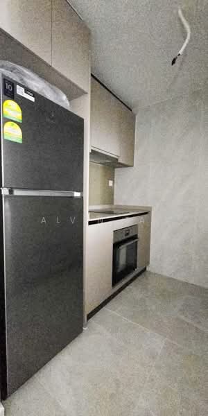 Penrose, 30 Sims Drive, 2 Bedrooms, 710 sqft, Condominium For Sale, by Alvin Tay, 500117430 - Enclosed Kitchen - PropertyGuru.com.sg