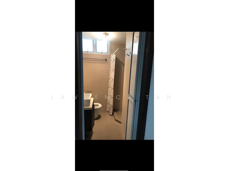 Villa De West, 385 Pasir Panjang Road, 3 Bedrooms, 1,636 sqft, Condominium For Sale, by Lawrence Tan, 500117433 - Bathroom - PropertyGuru.com.sg