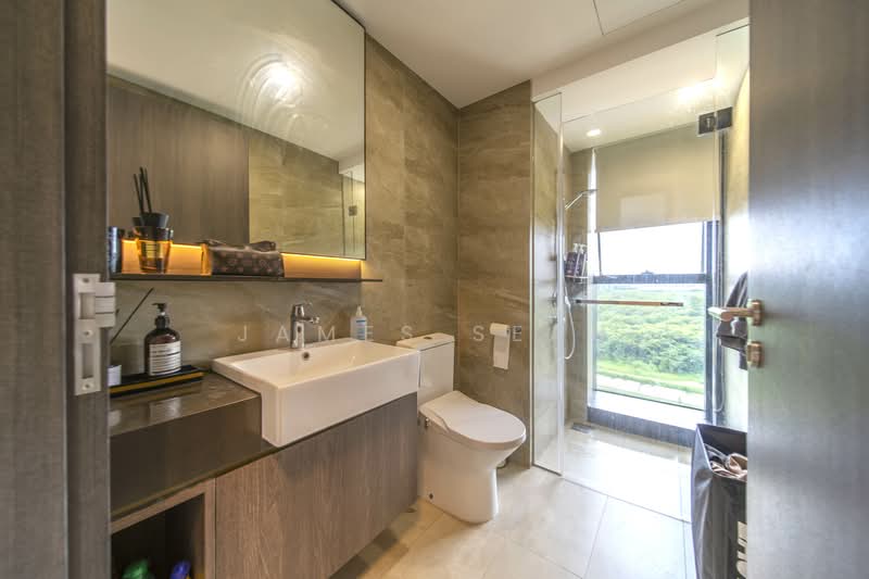 Riverfront Residences, 41 Hougang Avenue 7, 4 Bedrooms, 1,485 sqft, Condominium For Sale, by James Seah, 500117445 - Bathroom - PropertyGuru.com.sg