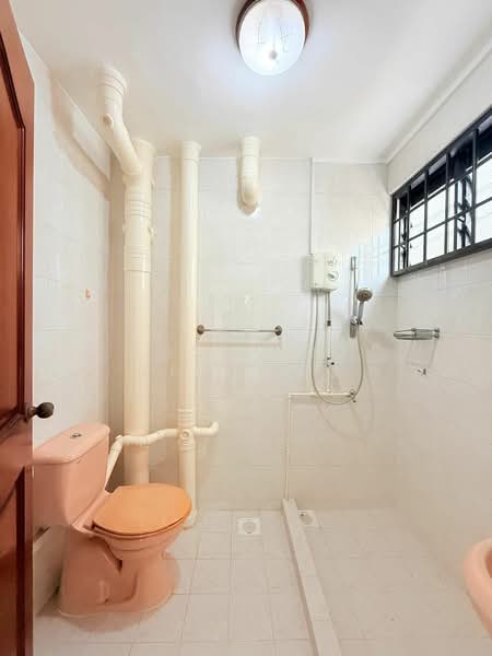 20 Bedok South Road, 20 Bedok South Road, 3 Bedrooms, 1,259 sqft, HDB Flat For Sale, by Jose Loh Zhenhao, 500117453 - Bathroom - PropertyGuru.com.sg