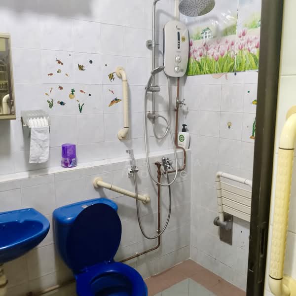 787C Woodlands Crescent, 787C Woodlands Crescent, Room Rental, 100 sqft, HDB Flat For Rent, by Sabrina Chong, 500117458 - Bathroom - PropertyGuru.com.sg