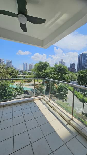 Leonie Suites, 21 Leonie Hill, Orchard / River Valley, 2 Bedrooms, 936 sqft, Apartment For Sale, by Lynn Lee 金玲, 500117461 - Balcony With Unblocked View - PropertyGuru.com.sg
