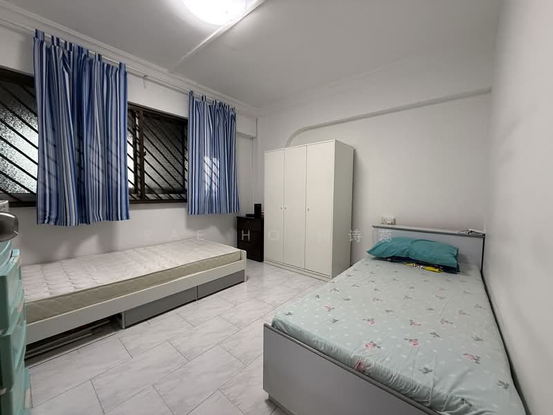 111 Lengkong Tiga, 111 Lengkong Tiga, Room Rental, 350 sqft, HDB Flat For Rent, by Rae Ho 何诗蕊, 500117479 - Bedroom - PropertyGuru.com.sg