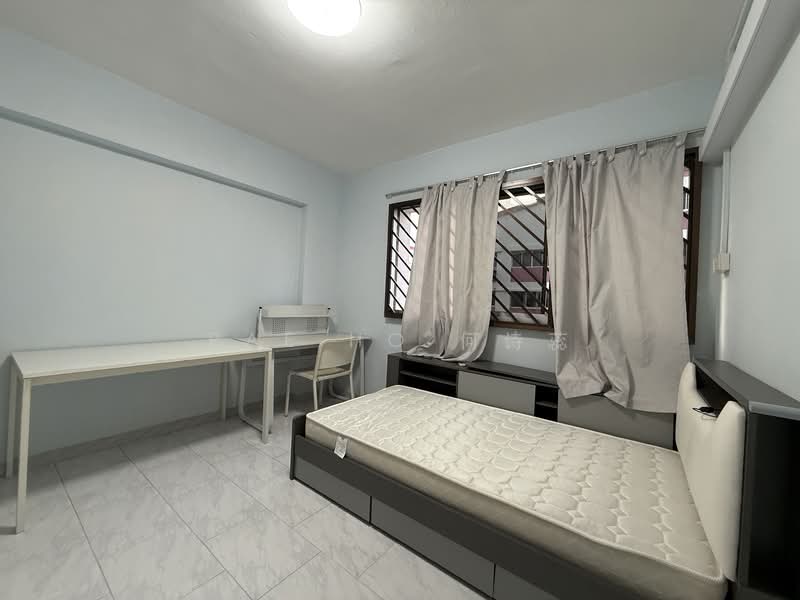 111 Lengkong Tiga, 111 Lengkong Tiga, Room Rental, 350 sqft, HDB Flat For Rent, by Rae Ho 何诗蕊, 500117479 - Bedroom - PropertyGuru.com.sg