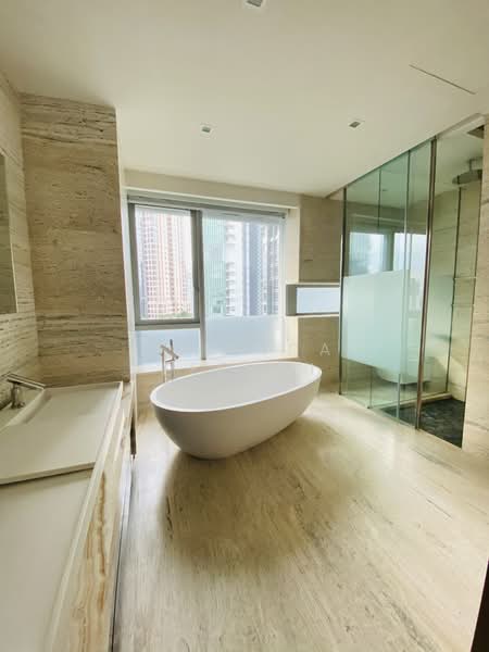 Skyline @ Orchard Boulevard, 23 Angullia Park, 2 Bedrooms, 1,744 sqft, Condominium For Sale, by Erlinda Efendi, 500117482 - Bathroom - PropertyGuru.com.sg