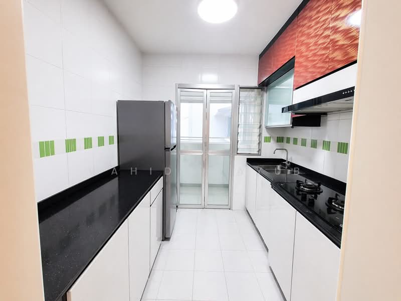 329A Anchorvale Street, 329A Anchorvale Street, 2 Bedrooms, 721 sqft, HDB Flat For Sale, by Wahidah Ayub, 500117498 - Kitchen - PropertyGuru.com.sg