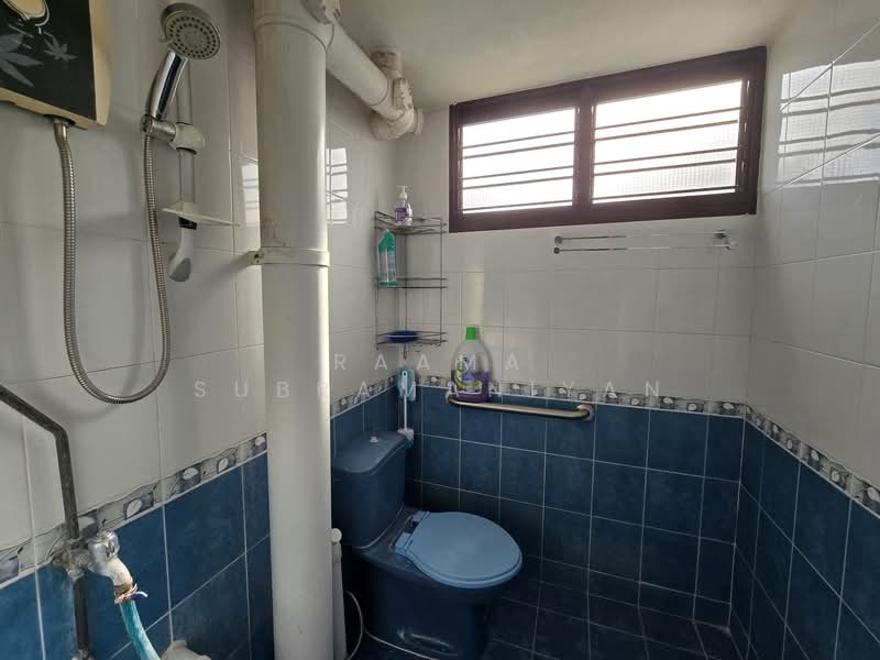 330 Clementi Avenue 2, 330 Clementi Avenue 2, 3 Bedrooms, 990 sqft, HDB Flat For Sale, by Raama Subramaniyan, 500117504 - PropertyGuru.com.sg