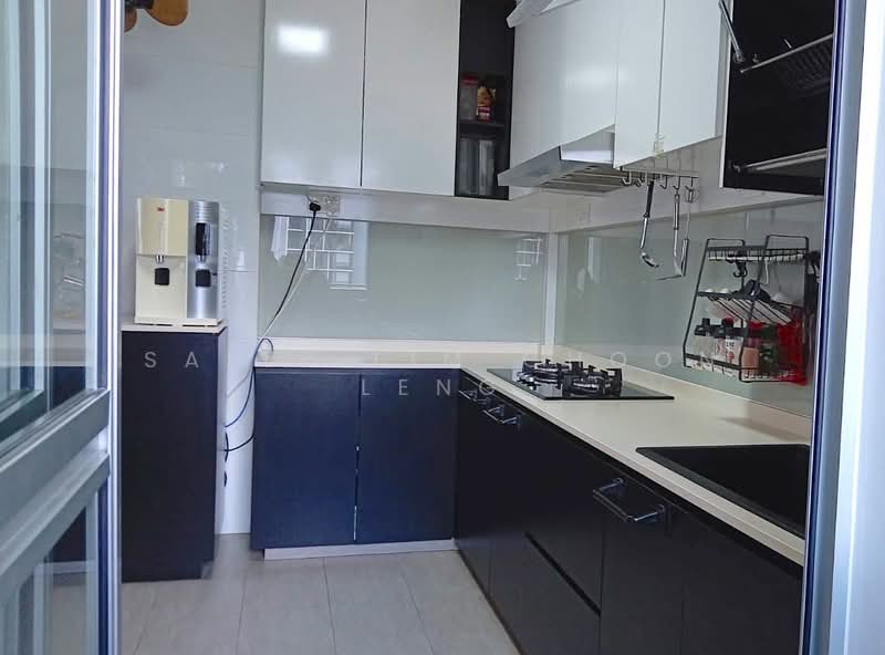 874B Tampines Street 85, 874B Tampines Street 85, 3 Bedrooms, 1,001 sqft, HDB Flat For Sale, by Sally Lim Choon Leng, 500117510 - Kitchen - PropertyGuru.com.sg