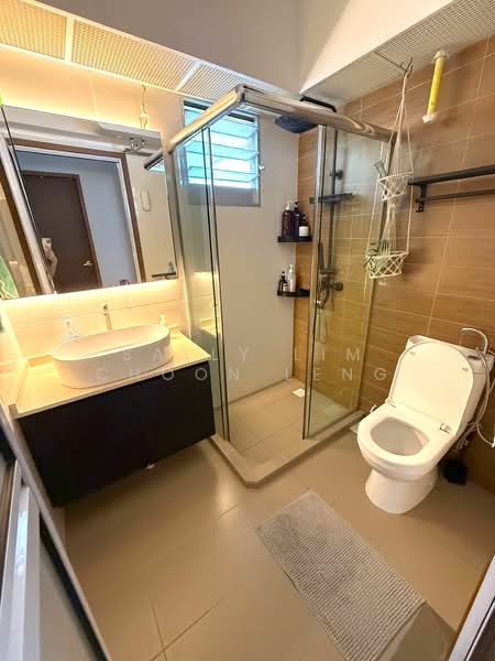 874B Tampines Street 85, 874B Tampines Street 85, 3 Bedrooms, 1,001 sqft, HDB Flat For Sale, by Sally Lim Choon Leng, 500117510 - Bathroom - PropertyGuru.com.sg