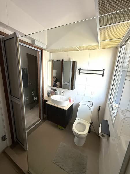 874B Tampines Street 85, 874B Tampines Street 85, 3 Bedrooms, 1,001 sqft, HDB Flat For Sale, by Sally Lim Choon Leng, 500117510 - Bathroom - PropertyGuru.com.sg