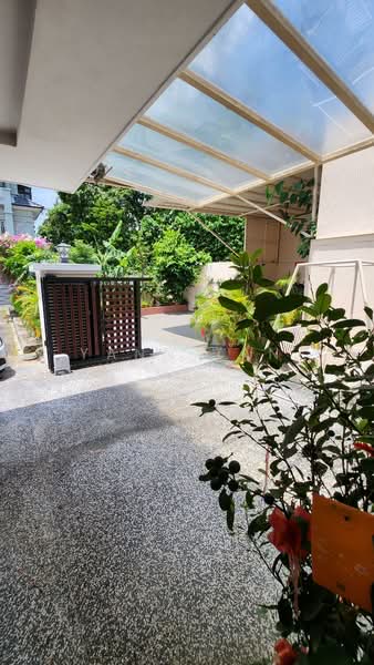 Parry Green, Parry Green, 6 Bedrooms, 3,900 sqft, Corner Terrace For Sale, by Yann Tan, 500117511 - PropertyGuru.com.sg