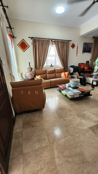 Parry Green, Parry Green, 6 Bedrooms, 3,900 sqft, Corner Terrace For Sale, by Yann Tan, 500117511 - Living Room - PropertyGuru.com.sg