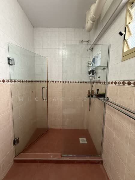 115 Edgefield Plains, 115 Edgefield Plains, 4 Bedrooms, 1,399 sqft, HDB Flat For Rent, by Michael Chen, 500117515 - Bathroom - PropertyGuru.com.sg