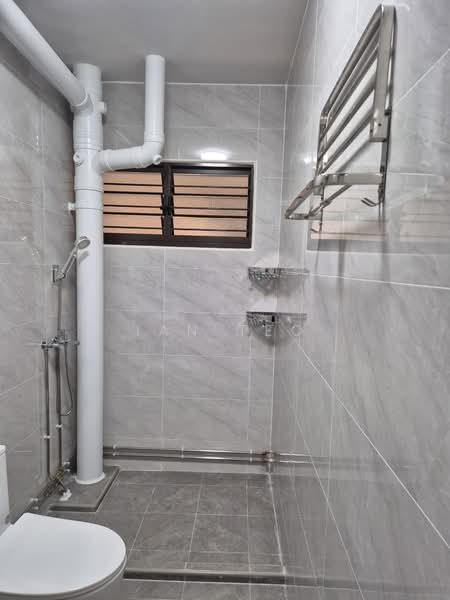 208 Choa Chu Kang Central, 208 Choa Chu Kang Central, 4 Bedrooms, 1,571 sqft, HDB Flat For Sale, by Ian Teo, 500117520 - Bathroom - PropertyGuru.com.sg