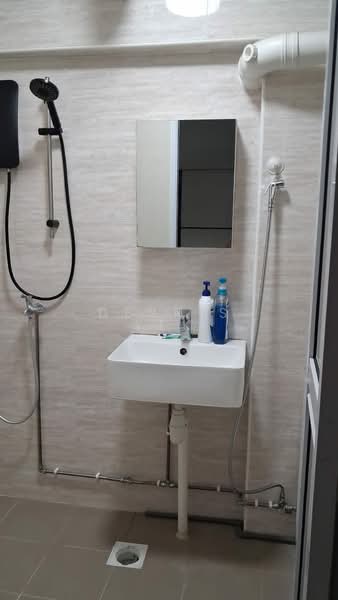 934 Jurong West Street 91, 934 Jurong West Street 91, Room Rental, 150 sqft, HDB Flat For Rent, by Dennis Yek, 500117540 - Bathroom - PropertyGuru.com.sg