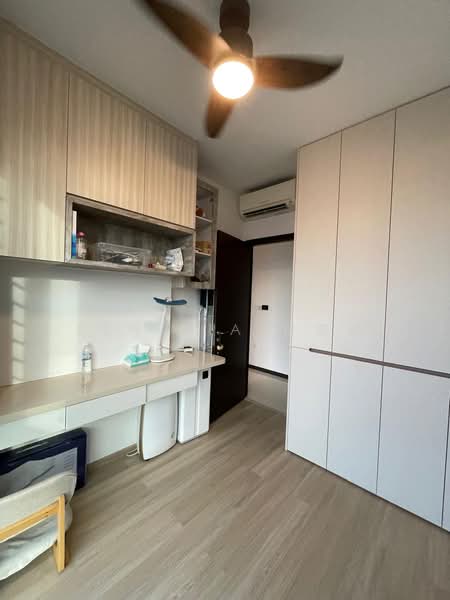 Lake Life, 4 Tao Ching Road, 3 Bedrooms, 1,087 sqft, Executive Condominium For Rent, by Ben XIA 夏天鹏, 500117546 - Common bedroom 2 - PropertyGuru.com.sg