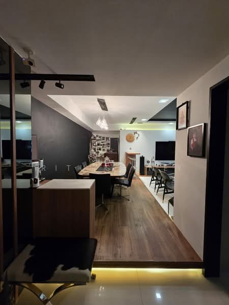 The Interlace, 180 Depot Road, 4 Bedrooms, 2,304 sqft, Condominium For Rent, by Ritu Sahney, 500117548 - Dining Room - PropertyGuru.com.sg