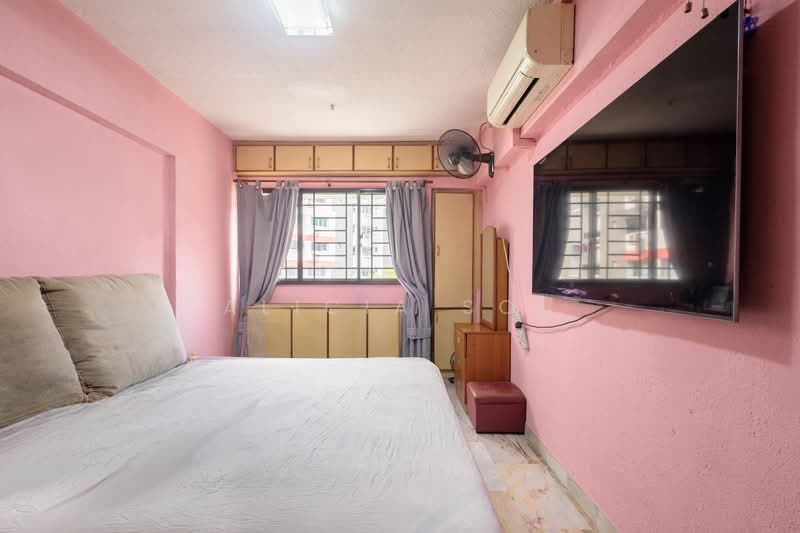 402 Jurong West Street 42, 402 Jurong West Street 42, 4 Bedrooms, 1,432 sqft, HDB Flat For Sale, by Alicia Soh, 500117561 - Bedroom - PropertyGuru.com.sg