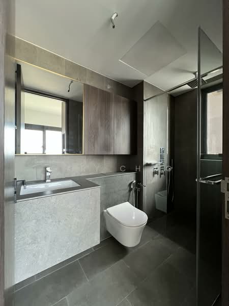 Midtown Modern, 18 Tan Quee Lan Street, 4 Bedrooms, 1,442 sqft, Condominium For Rent, by Gary Choo, 500117563 - Bathroom - PropertyGuru.com.sg