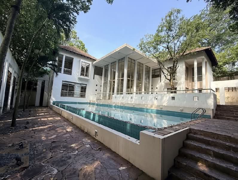 High Ceiling GCB at Belmont, , 5 Bedrooms, 7,200 sqft, Good Class Bungalow For Rent, by Lynn Sim, 500117565 - Exterior - PropertyGuru.com.sg