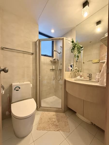 Blue Horizon, 23 West Coast Crescent, 2 Bedrooms, 969 sqft, Condominium For Sale, by Andrew Ho 何伟恒, 500117570 - Bathroom - PropertyGuru.com.sg